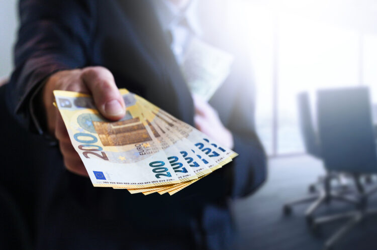 Utjerivači dugova smiju vas zvati jednom mjesečno? Stižu nova pravila