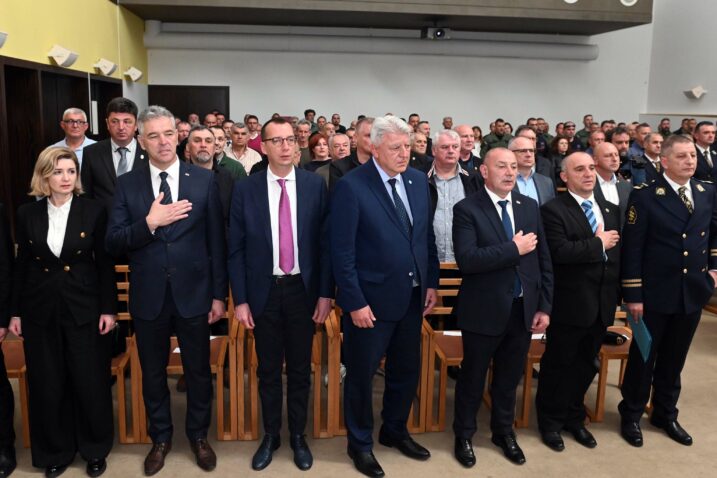 33.  ROĐENDAN AJKULA  Kroz SJP Rijeka prošlo je više od 600 ljudi, a osam pripadnika poginulo je u Domovinskom ratu