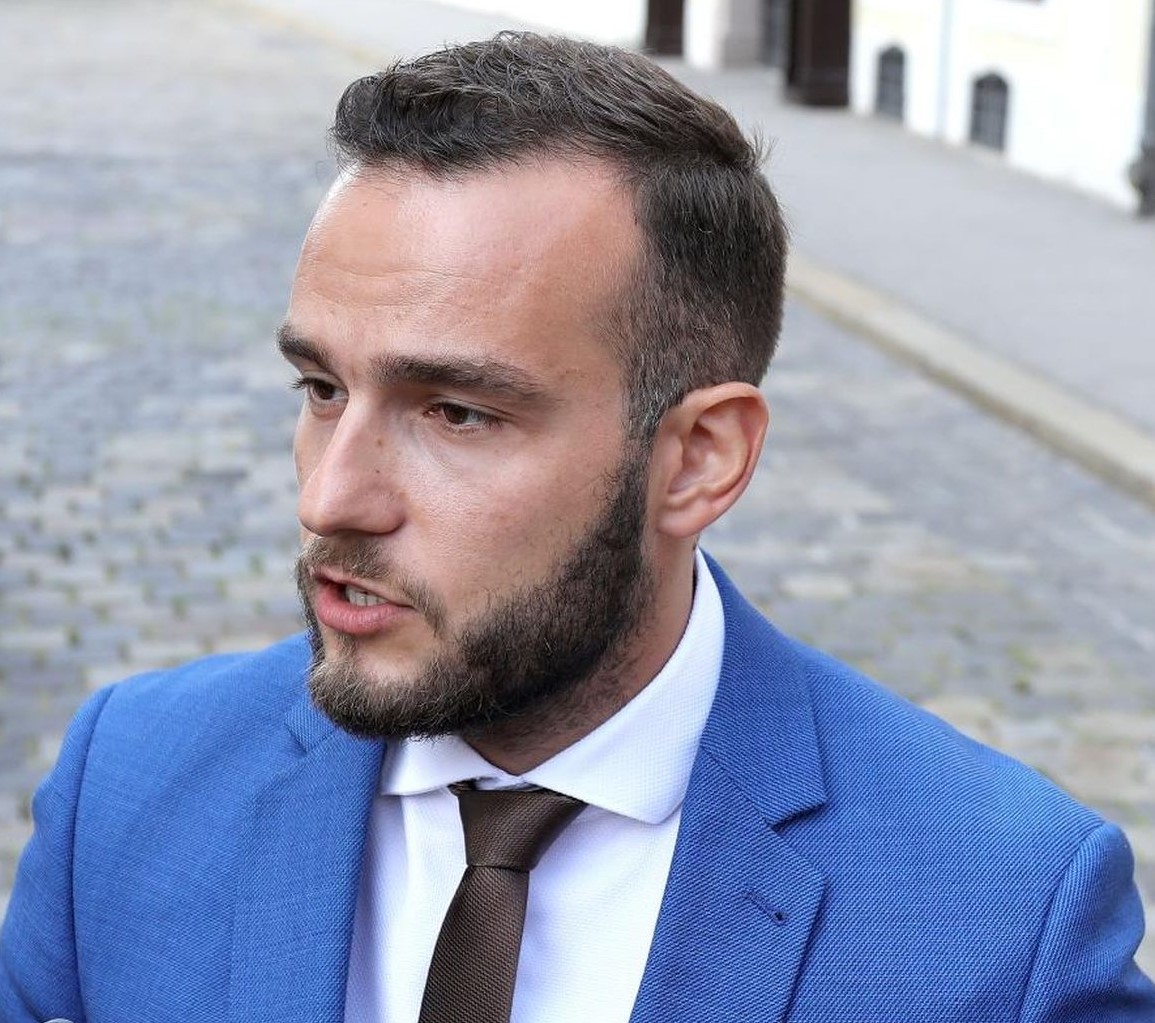 VLADA Dodatkom KU-u rast osnovice plaće državnim službenicima u idućoj godini 6,12 posto