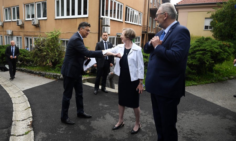 Vlada stala iza Alemke Markotić koja je vlastitu majku cijepila u Klinici: 'Nema razloga da ode'