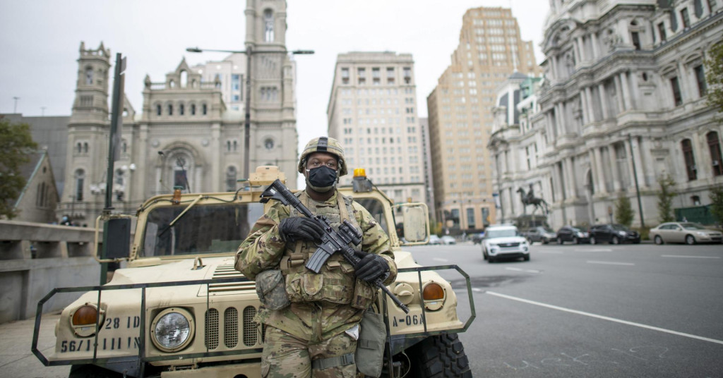 Maske i daske na trgovinama diljem Amerike, u dva grada na ulicama Nacionalna garda