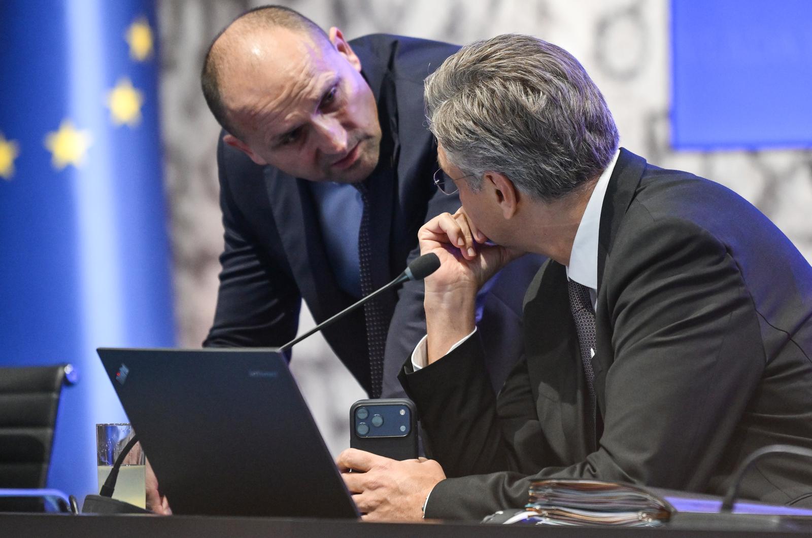 Hrvatska nabavlja 18 francuskih haubica Caesar i 44 njemačka tenka Leopard