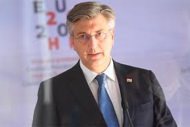 Plenković: Zastupnici koji su glasali protiv su politički patuljci i kukavice!
