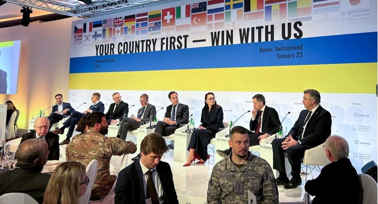 PLENKOVIĆ OKRENUO PLOĆU   Treba započeti razgovore s Rusijom, Rusi mogu izdržati sankcije