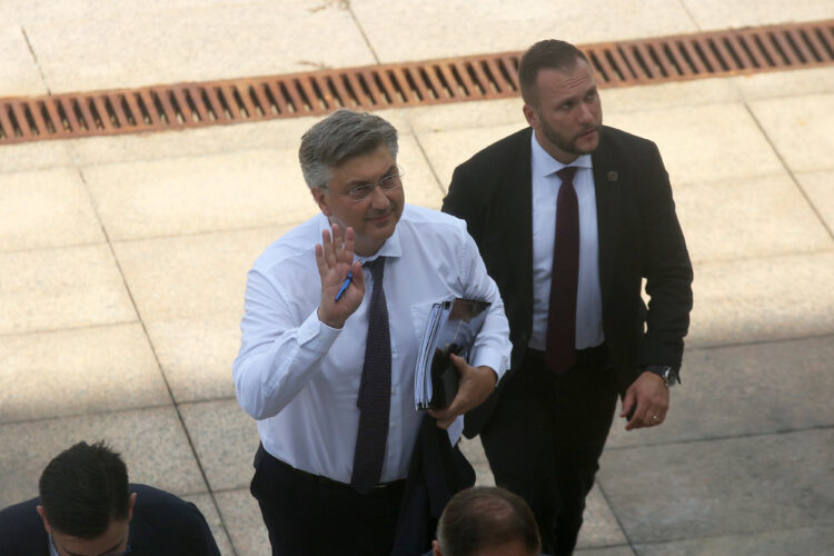 100 dana Vlade Andreja Plenkovića: “Milijarde eura se slijevaju i nestaju”