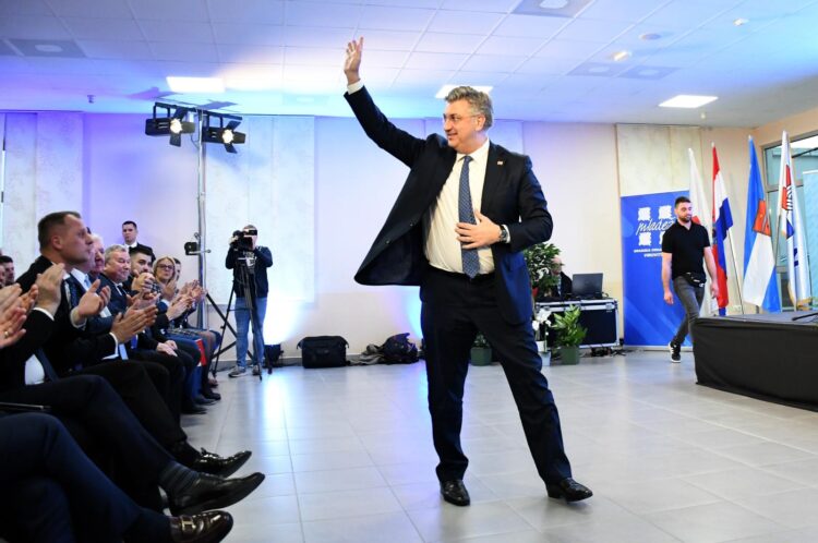 Plenković  brzo odgovorio na oporbeno okupljanje: 'Oni su kobasičari, ovo je njihov narativ...'