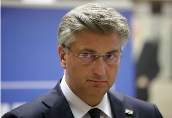 Premijer smiruje situaciju: “Nema teoretske šanse da cijepljenje bude obavezno”