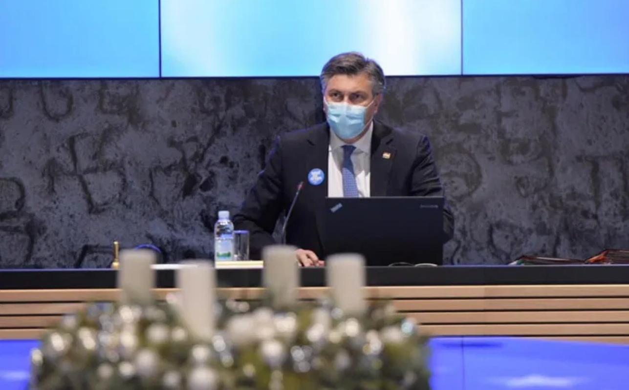 Božićna čestitka predsjednika Vlade Andreja Plenkovića