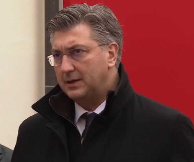Plenković pred novinarima o novoj aferi: ‘Nije to ništa novo, danas je samo lijep, sunčan dan’
