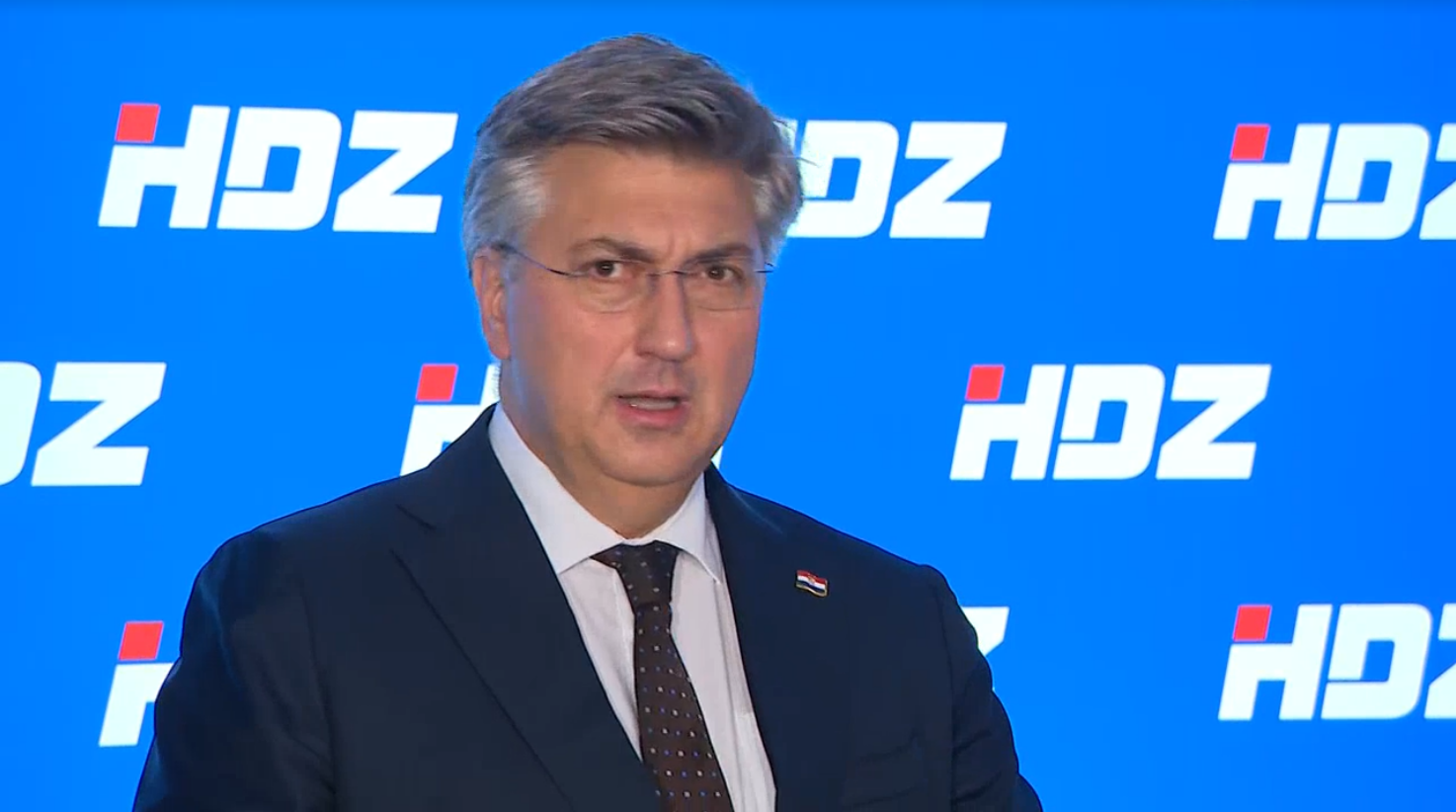 Plenković nakon sjednice Predsjedništva HDZ-a o Agrokoru: "Optužuje me da sam mu ničim izazvan u dokolici išao uzeti kompaniju zajedno s Vladom"