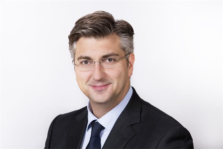 DALEKO OD OČIJU JAVNOSTI! Kaos u HDZ-u: Plenkovića u nezgodnoj situaciji