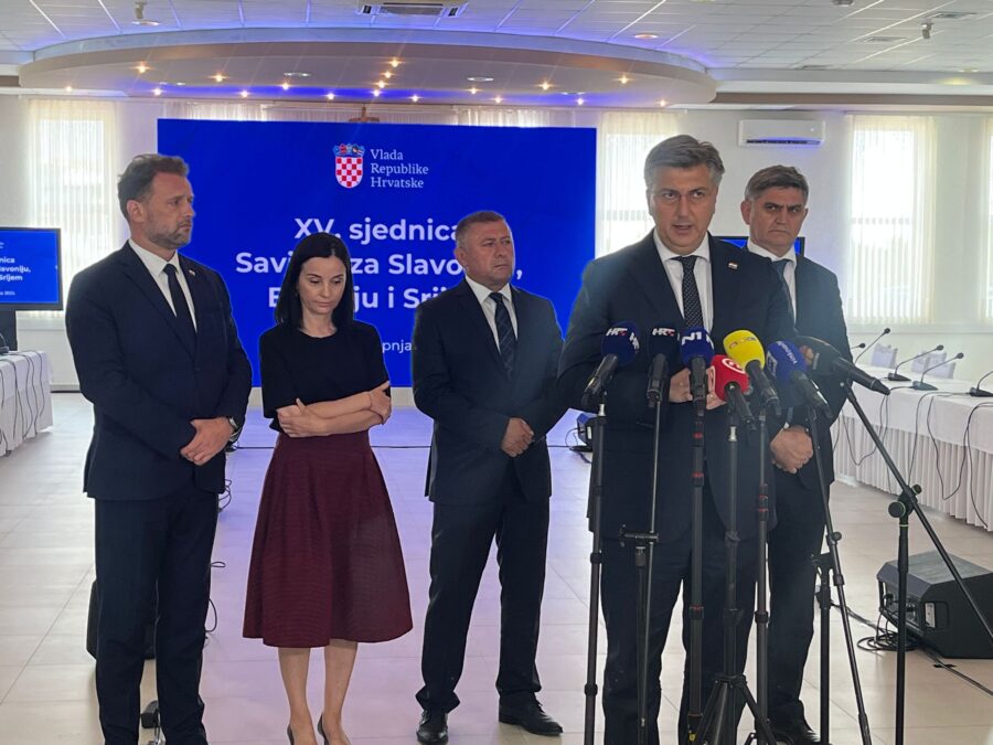 Plenković obećao 17 milijuna eura poljoprivrednicima čije su svinje eutanazirane