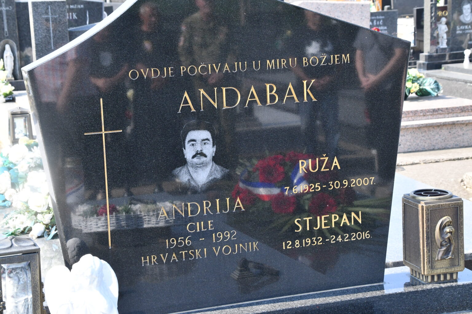 33 godine od pogibije legendarnog “Lovca na tenkove” – Andrije Andabaka: Nuštar ne zaboravlja svog heroja