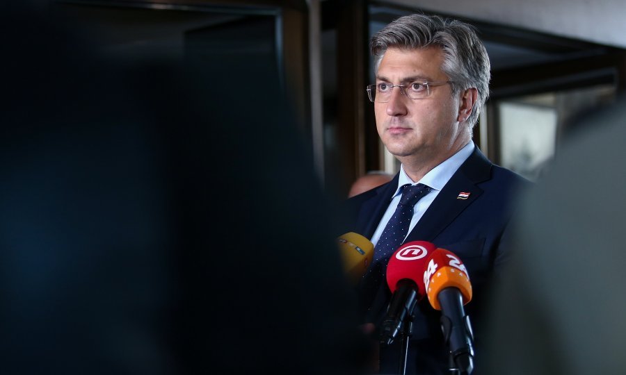 Plenković i Aladrović u podne predstavljaju nove mjere za očuvanje radnih mjesta