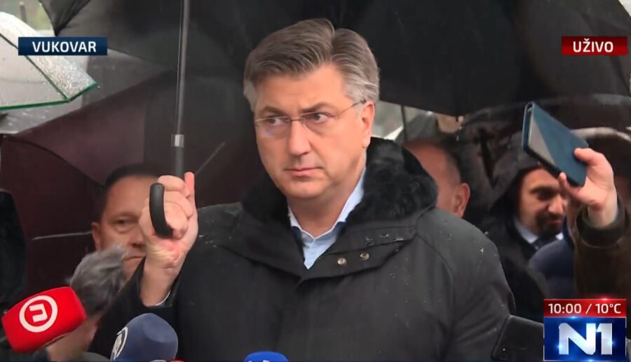 Plenković u Vukovaru: Odajemo počast onima koji su za Hrvatsku dali najviše