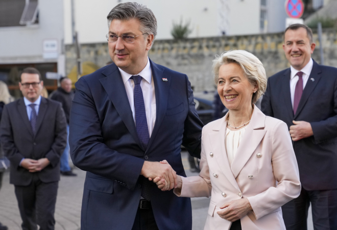 NI NE SLUTITE KAKVA KRIZA DOLAZI! Počnite štedjeti, stiže opasno stezanje remena: Političari se smiješe, ali sva sila nevolja čeka nas već na zimu