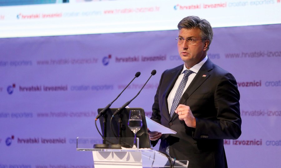 Plenković: Otvaranjem granica ostvarili smo turističku sezonu bolju od konkurenata. Taj je potez bio dobar i mudar, ponovio bih ga