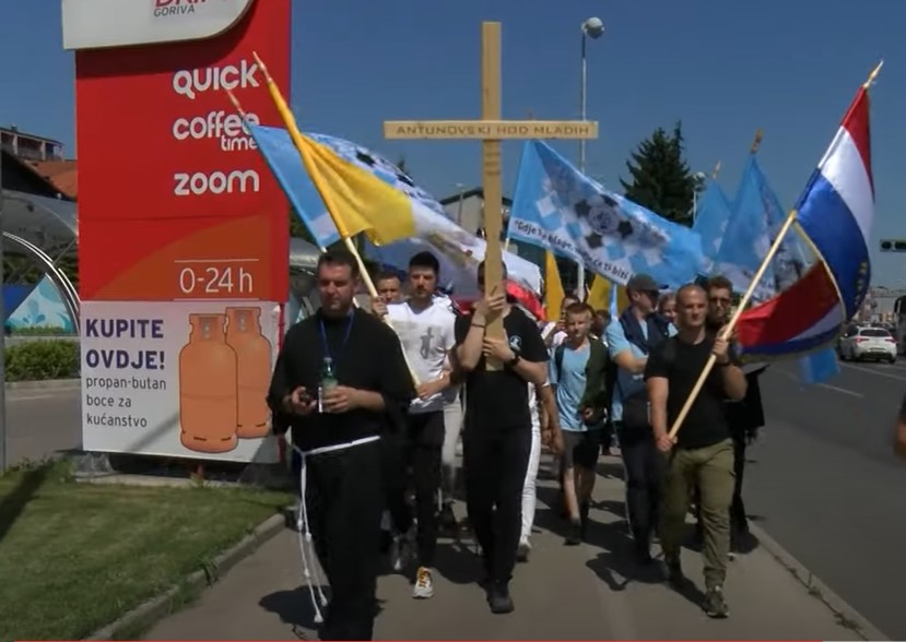 Antunovski hod mladih: Pogledajte dvokilometarsku kolonu i sjajnu atmosferu