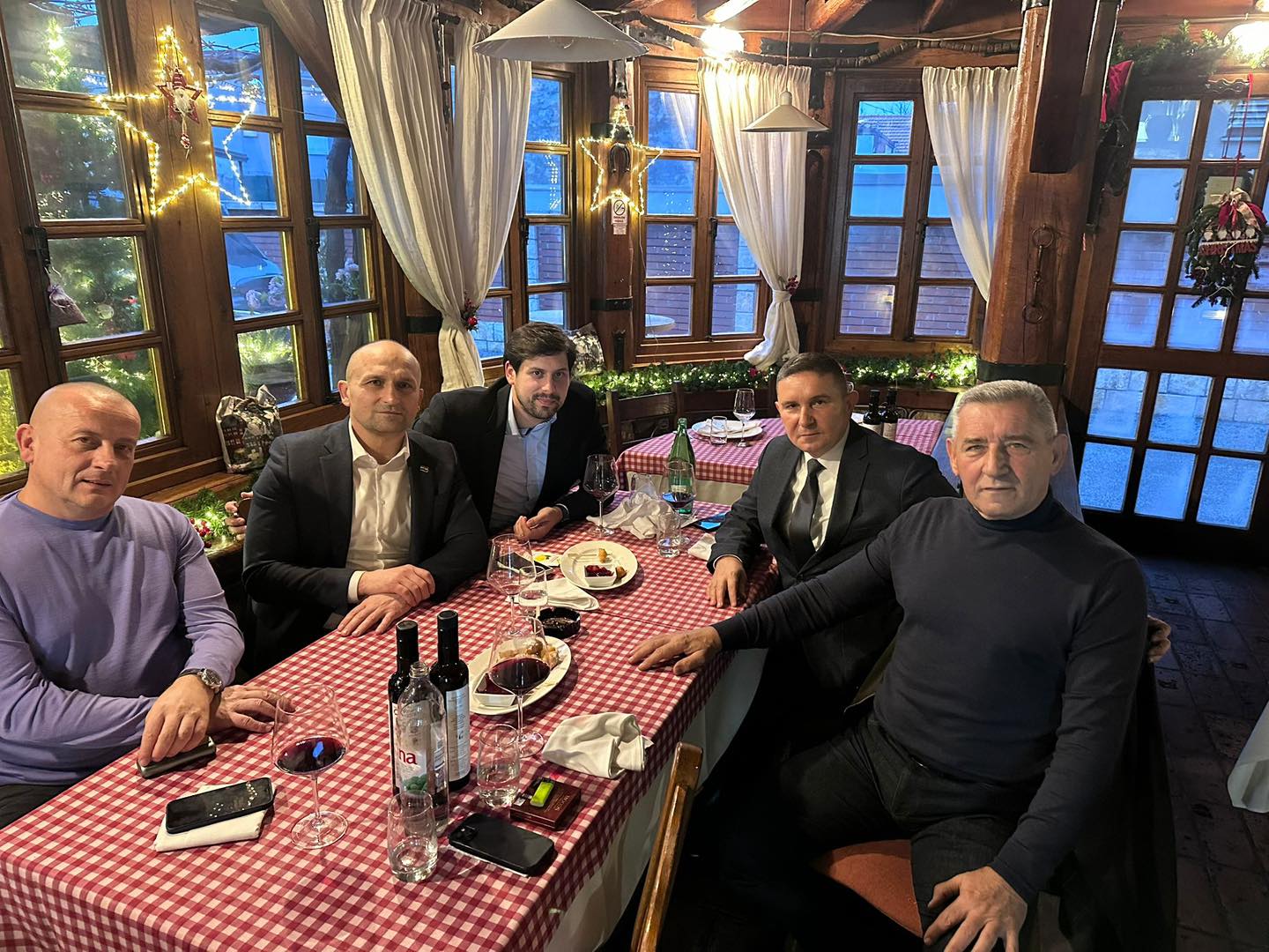 Zbog fotografije s Gotovinom nastao kaos u HDZ-u: Svi se pitaju, što to smjera?