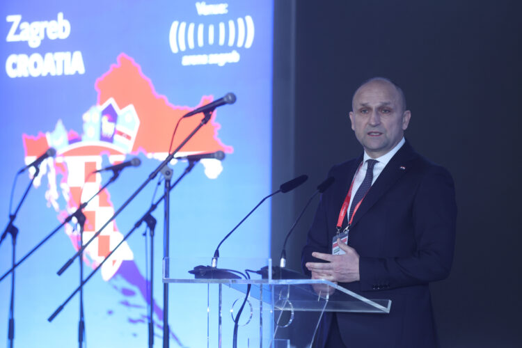 Anušić: Ako se nastavi rat carinama, spremni smo pomoći našim proizvođačima