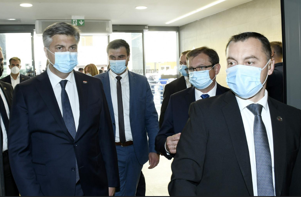 KADA BI HRVATSKA MOGLA UKINUTI COVID-POTVRDE? U Vladi se spominju prvi konkretni termini