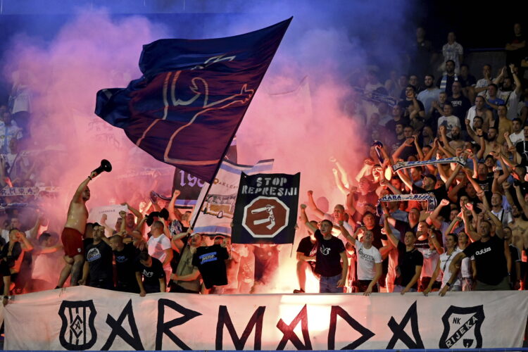 Navijači poslali poruku nakon derbija: ‘Totalno sramoćenje. Dno dna nogometa’