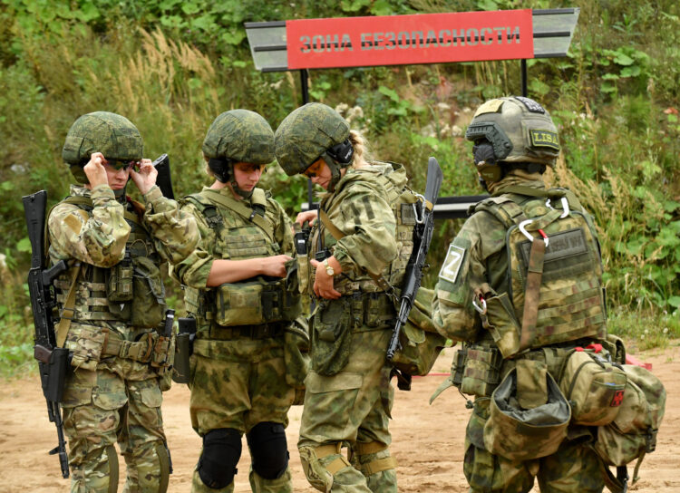 U kojim državama i žene moraju u vojsku?