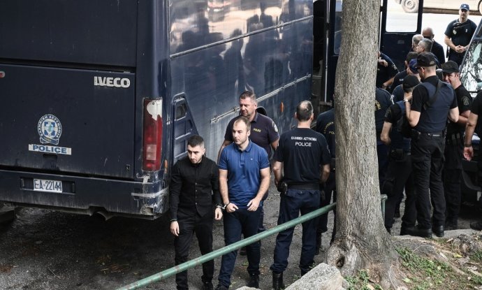 NOVE NEPRILIKE ZA BBB Iz Atene stigao nalog za izručenje još desetak Dinamovih navijača