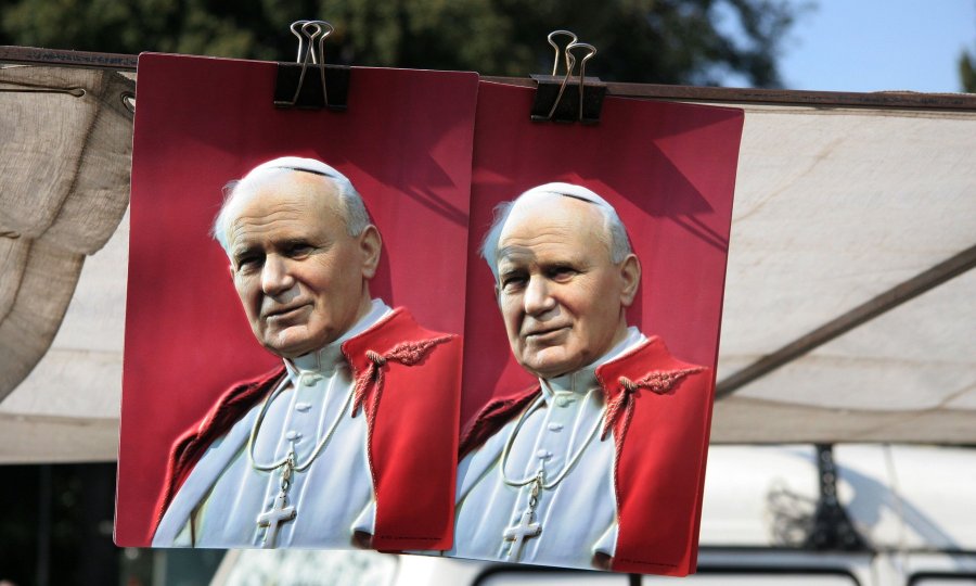 Atentat na Trgu svetog Petra: Prije 40 godina Ali Agca pucao je na Ivana Pavla II.