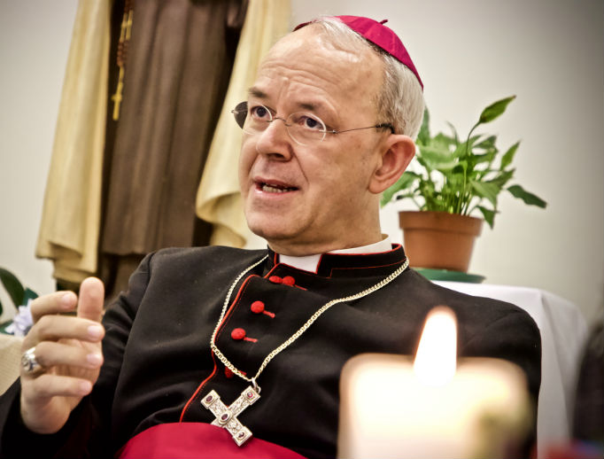 Svjetska „sanitarna diktatura“, biskup A. Schneider