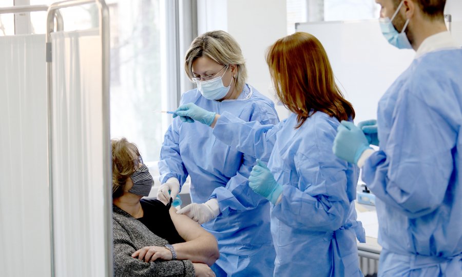 AZOP se očitovao smije li Beroš tražiti od liječnika popise pacijenata koji se nisu prijavili za cijepljenje