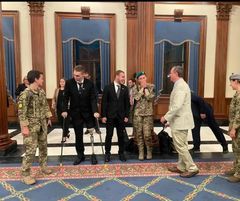 Delegacija Azova posjetila partnere u SAD-u: primljeni su u Kongresu koji im je 2018. zabranio slanje oružja jer su neonacisti, a i salutirali su svoju verziju Seig Heila