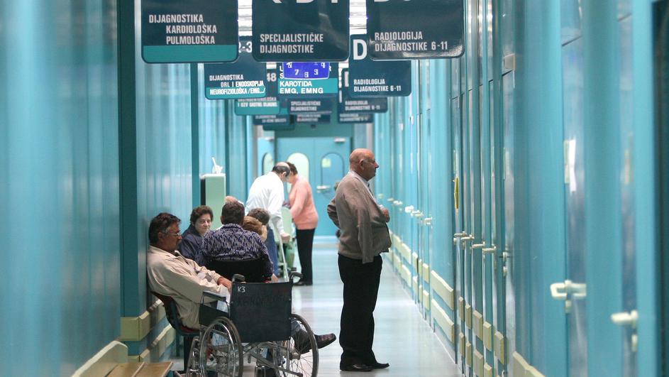 Stariji i plućni bolesnici, oprez! Zbog gripe je puno upala pluća