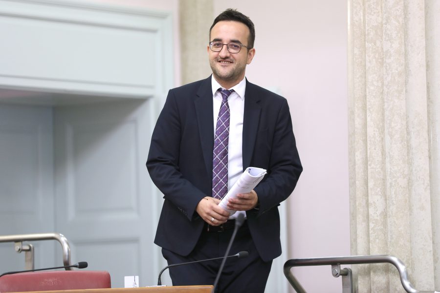 MORH odgovorio na Milanovićevu izjavu da će Bačiću zabraniti ulazak u vojarnu