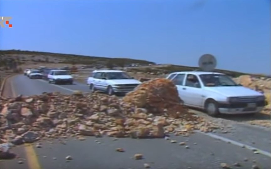 17. kolovoza 1990. Balvan revolucija – Srbi započeli agresiju na Hrvatsku s partizanskim i četničkim znakovljem