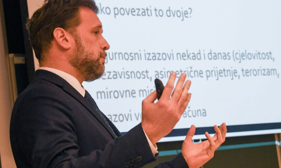 Banožić održao predavanje studentima forenzike u Splitu o nacionalnoj sigurnosti