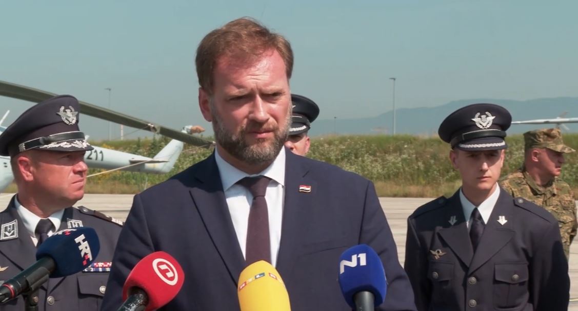 "VOJNIK BANOŽIĆ"; MORH otkrio gdje je ministar Banožić služio vojni rok