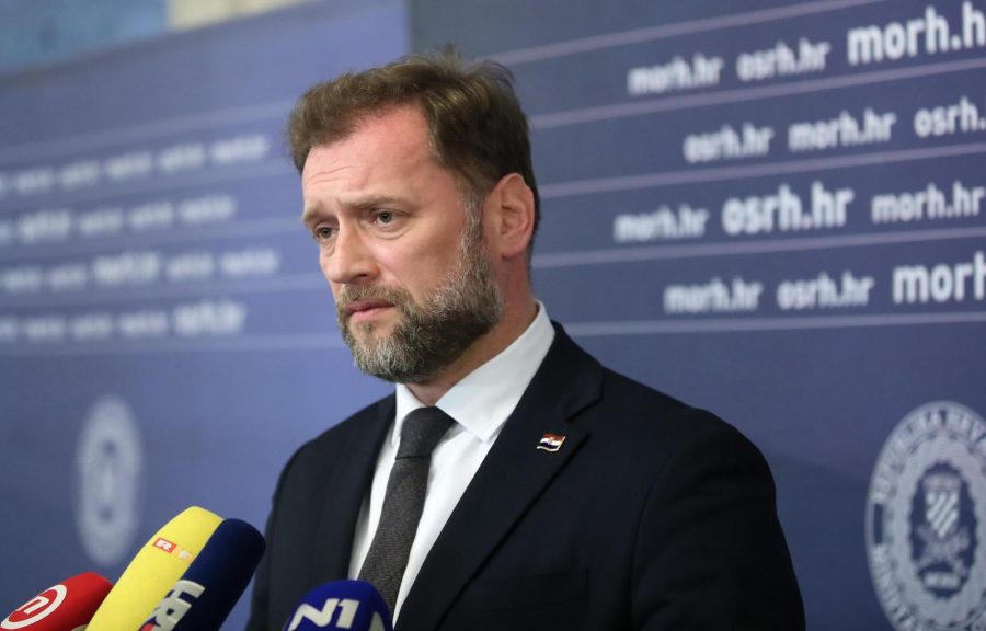 IGOR TABAK: “Banožić o svom resoru ne zna gotovo ništa i blokira ozbiljan komad države”