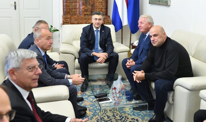 ZAVRŠIO SASTANAK PREDSTAVNIKA HVIDRE S PLENKOVIĆEM I MINISTRIMA Đakić: 'Zlonamjernici govore da Hvidra želi destabilizirati Vladu, to nije istina'