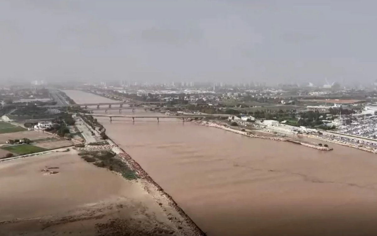 Katastrofalne poplave u Barceloni: Obustavljeni letovi i vlakovi (VIDEO)