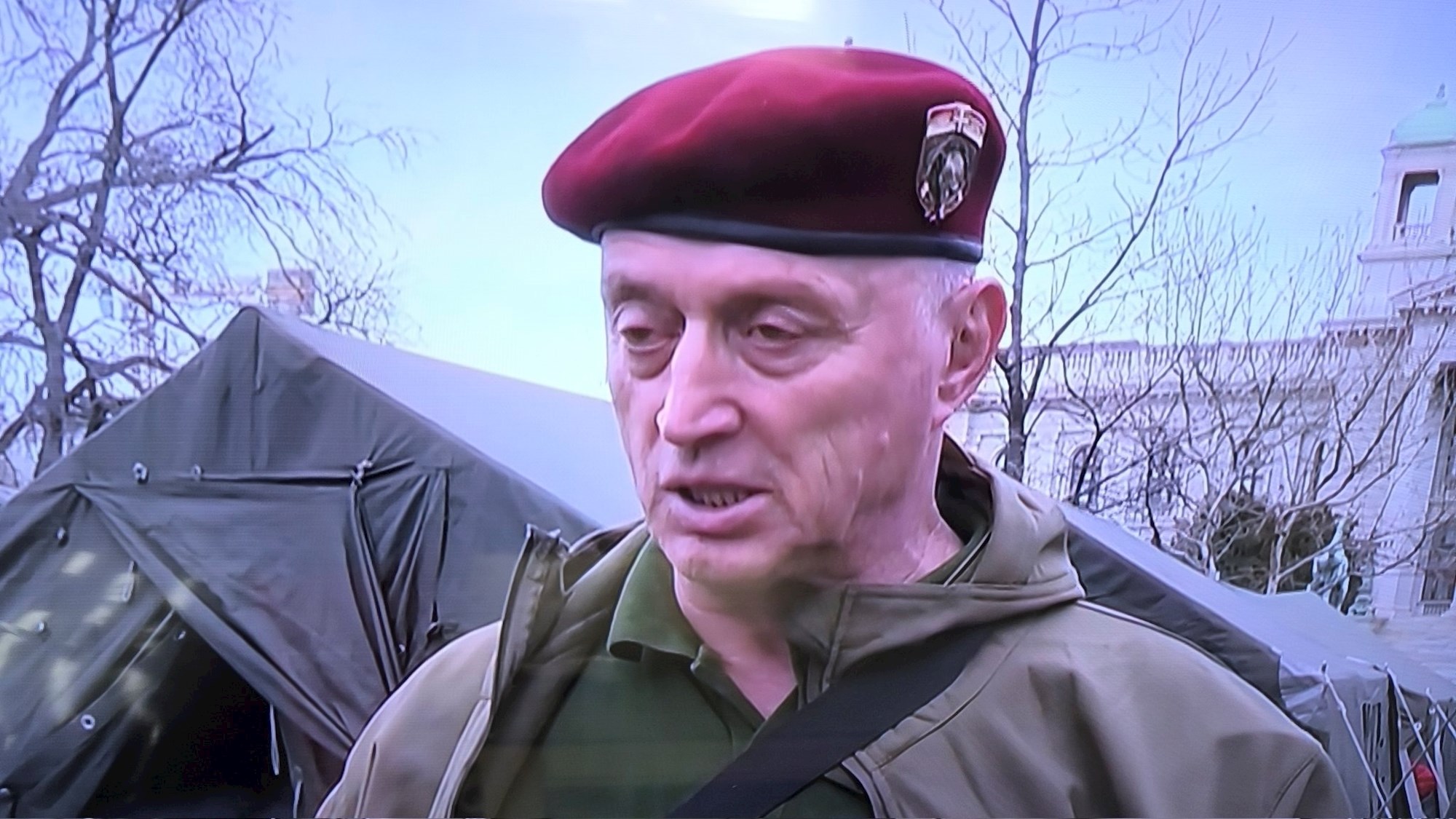 Pojava "veterana"  Crvenih beretki u Beogradu: Tko su "Vučićevi batinaši"?