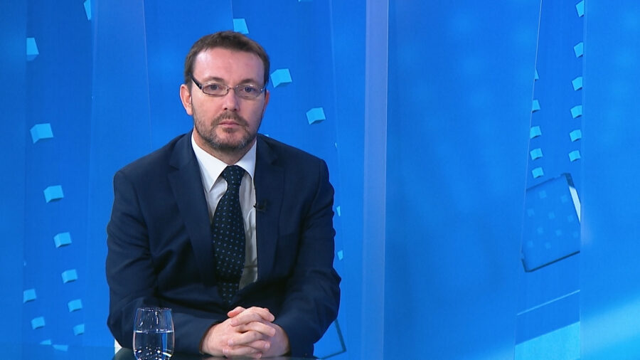 Bauk o obuci Ukrajinaca: To je pitanje pomaganja Plenkoviću, ne Ukrajini