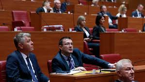 Bauk napravio urnebes u Saboru: Citatom od Thompsona neugodno bocnuo HDZ-ovce