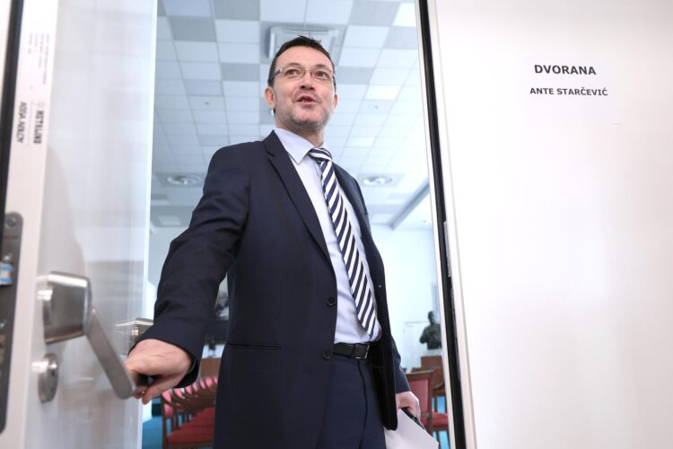 Sabor odbio objaviti Baukovu čestitku Milanoviću. Leko je prije 10 godina čestitao Grabar Kitarović