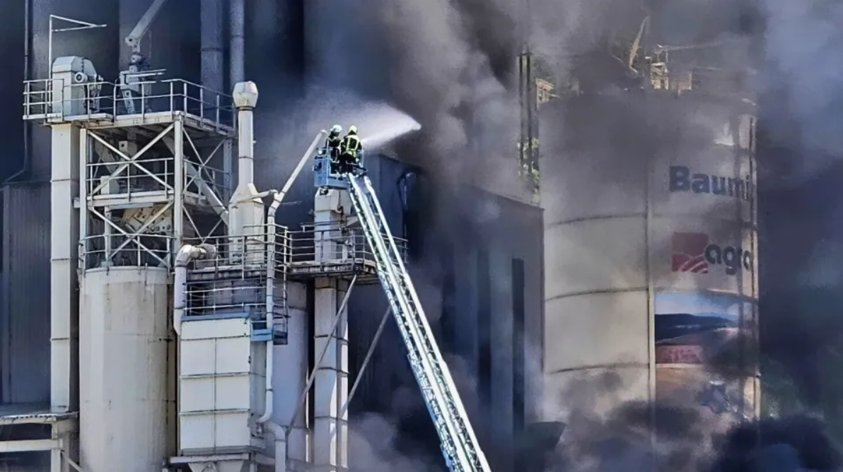 Vatrogasci spriječili katastrofu u Siraču: Spasili ogromni silos pun opasnih kemikalija