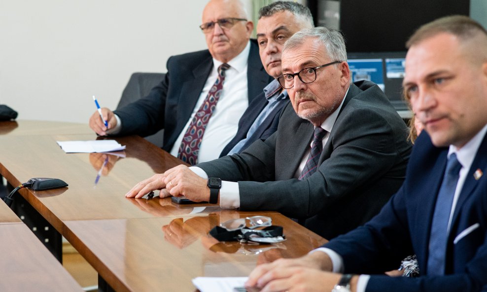 Slučaj bedrenice: 'Imamo pozitivan nalaz, krećemo s cijepljenjem. Epidemiolozi su u kontaktu s četiri obitelji'