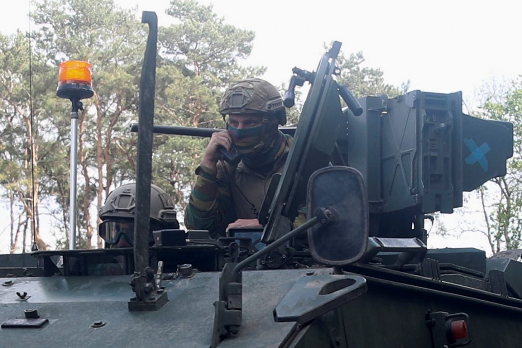 Peti je dan potjere u Belgiji za vojnikom koji je prijetio glavnom virologu