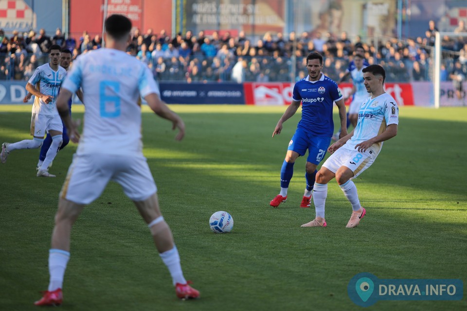 FINALE KUPA Slaven – Rijeka 1:1. Farmaceuti bolji, Kolarić “masakrirao” utakmicu