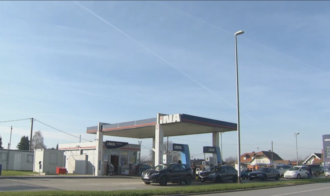 Mađari pohrlili u Donji Miholjac po jeftinije gorivo