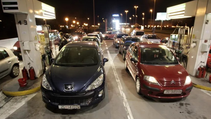 Rast cijena goriva: 'Iako će građani možda privremeno osjetiti mjeru Vlade, ona za sve prijevoznike nema pozitivan neto učinak'